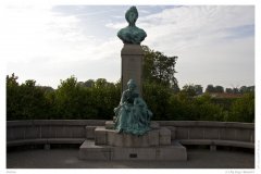 Statue