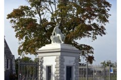 Statue
